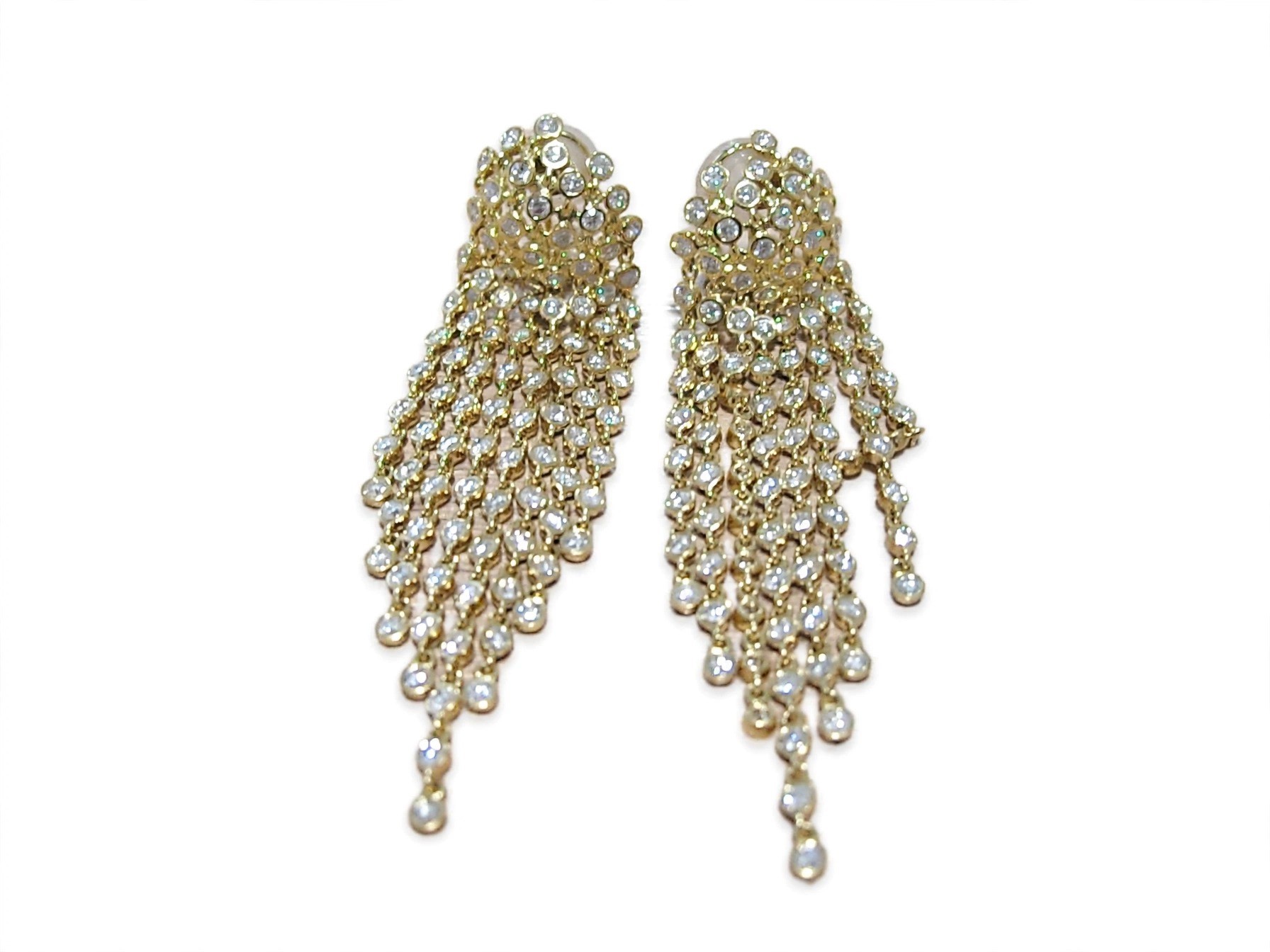 Brinco Cravação Inglesa em Ouro Amarelo 18k com Diamante