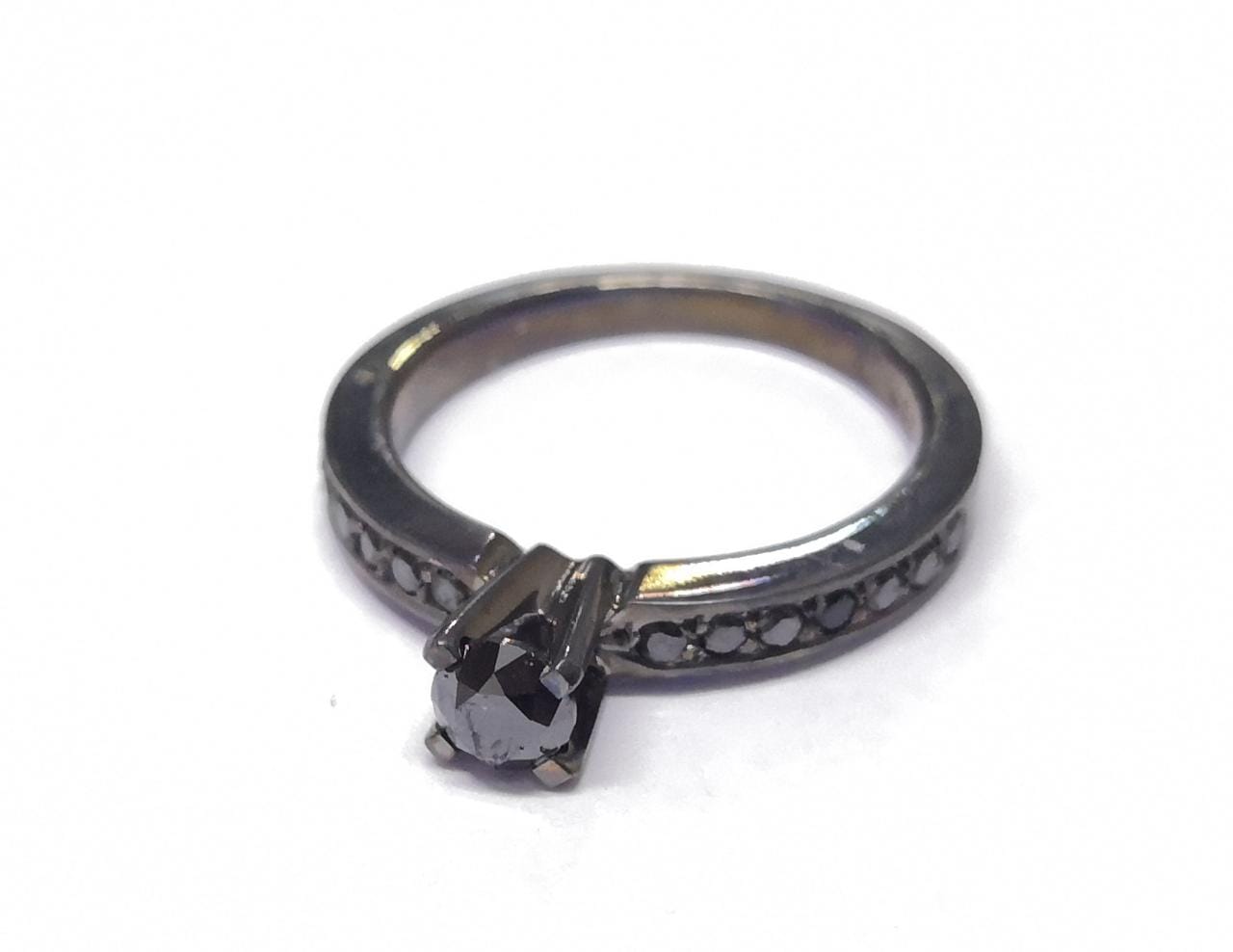 Anel em Ouro Branco 18k — vista 3