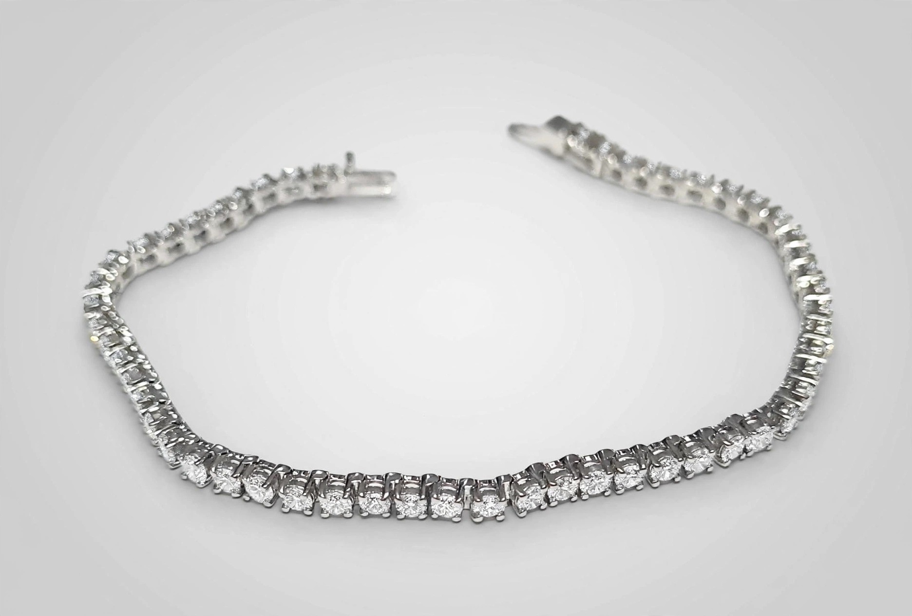 Pulseira Riviera em Ouro Branco 18k com Diamante