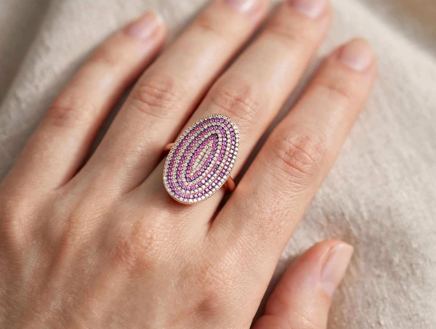 Anel em Ouro Rosé 18k com Diamante e Safira — vista 2