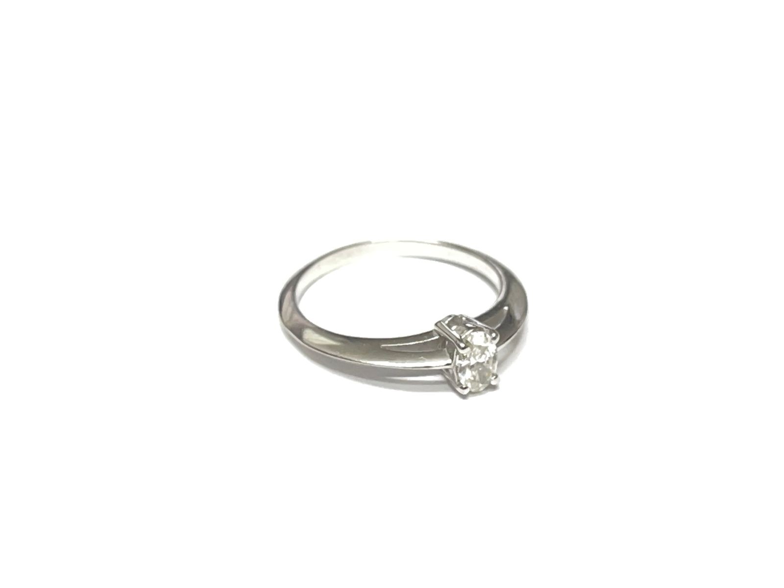 Anel Solitário em Ouro Branco 18k com Diamante — vista 3