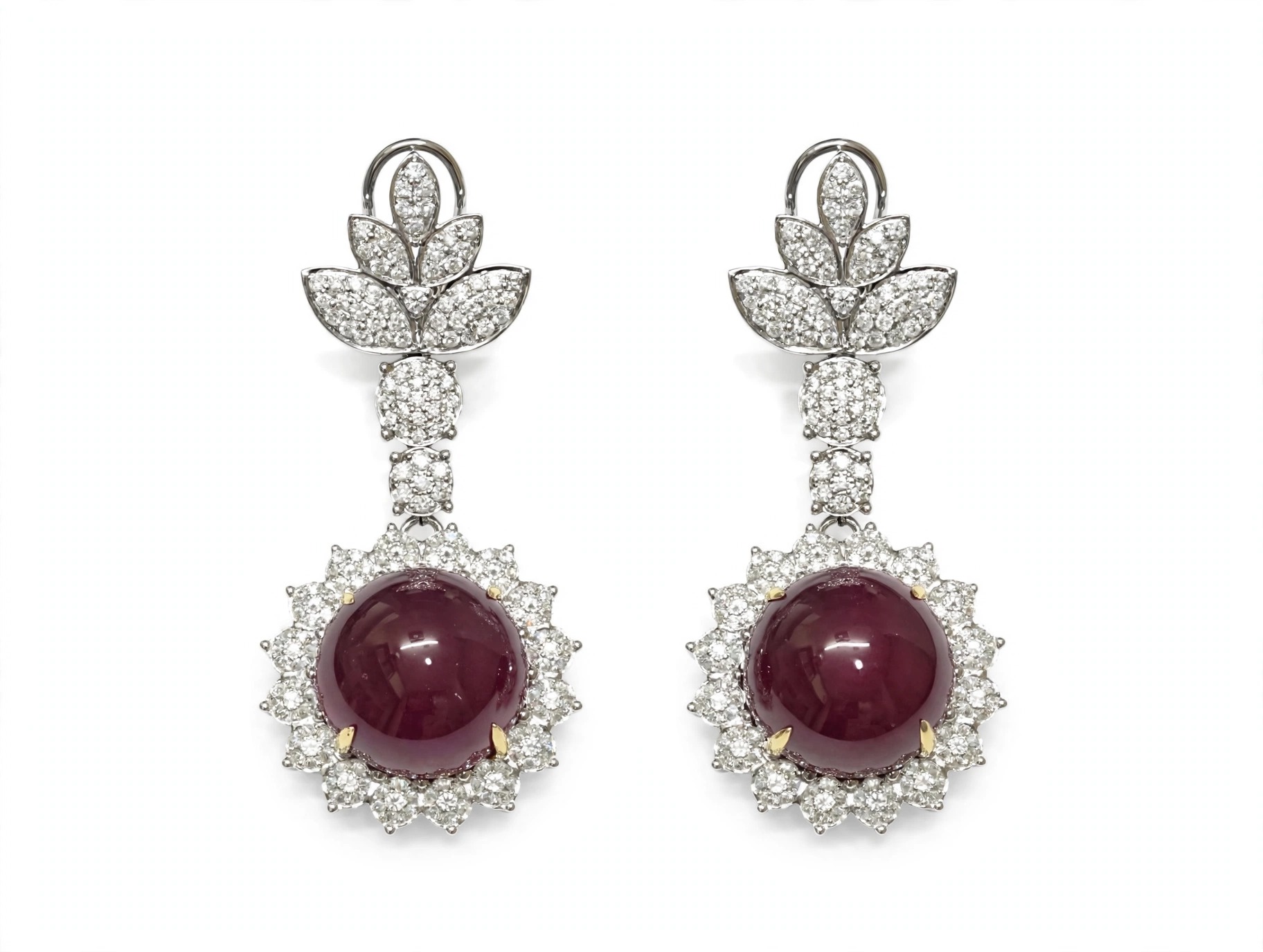 Brinco em Ouro Branco 18k com Diamante e Rubi