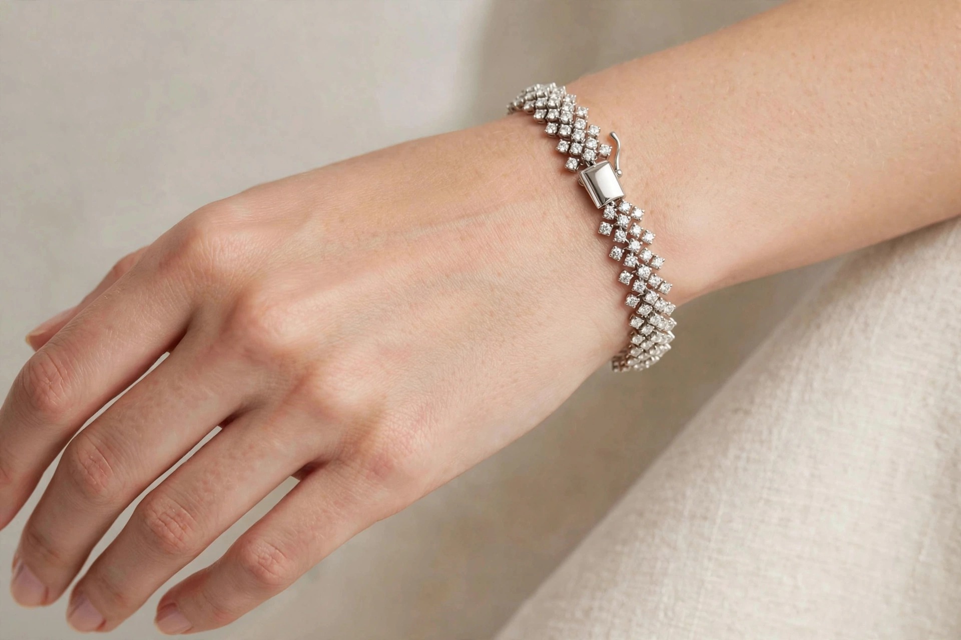 Pulseira em Ouro Branco 18k com Diamante — vista 2