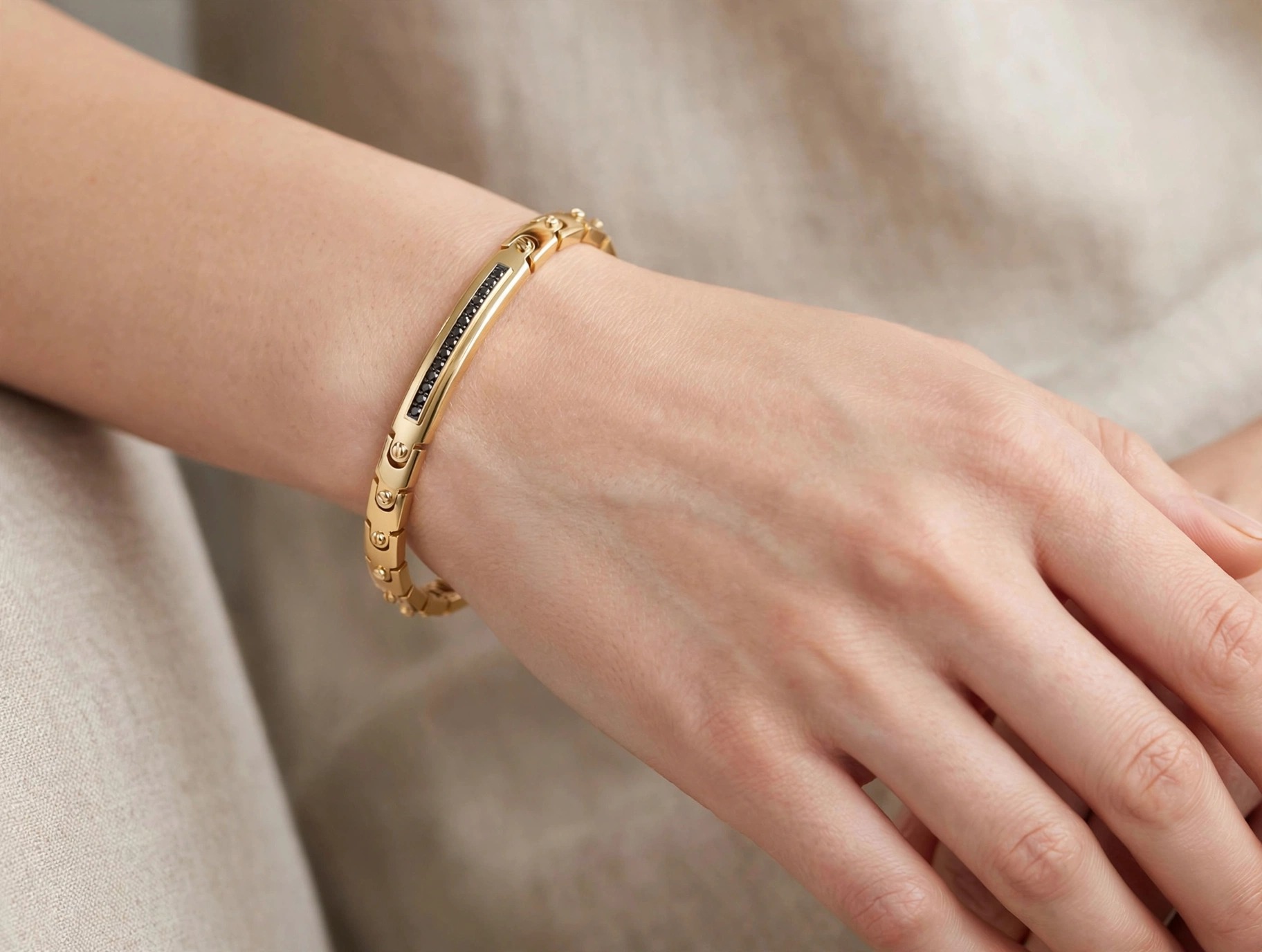 Pulseira em Ouro Amarelo 18k com Diamante — vista 2