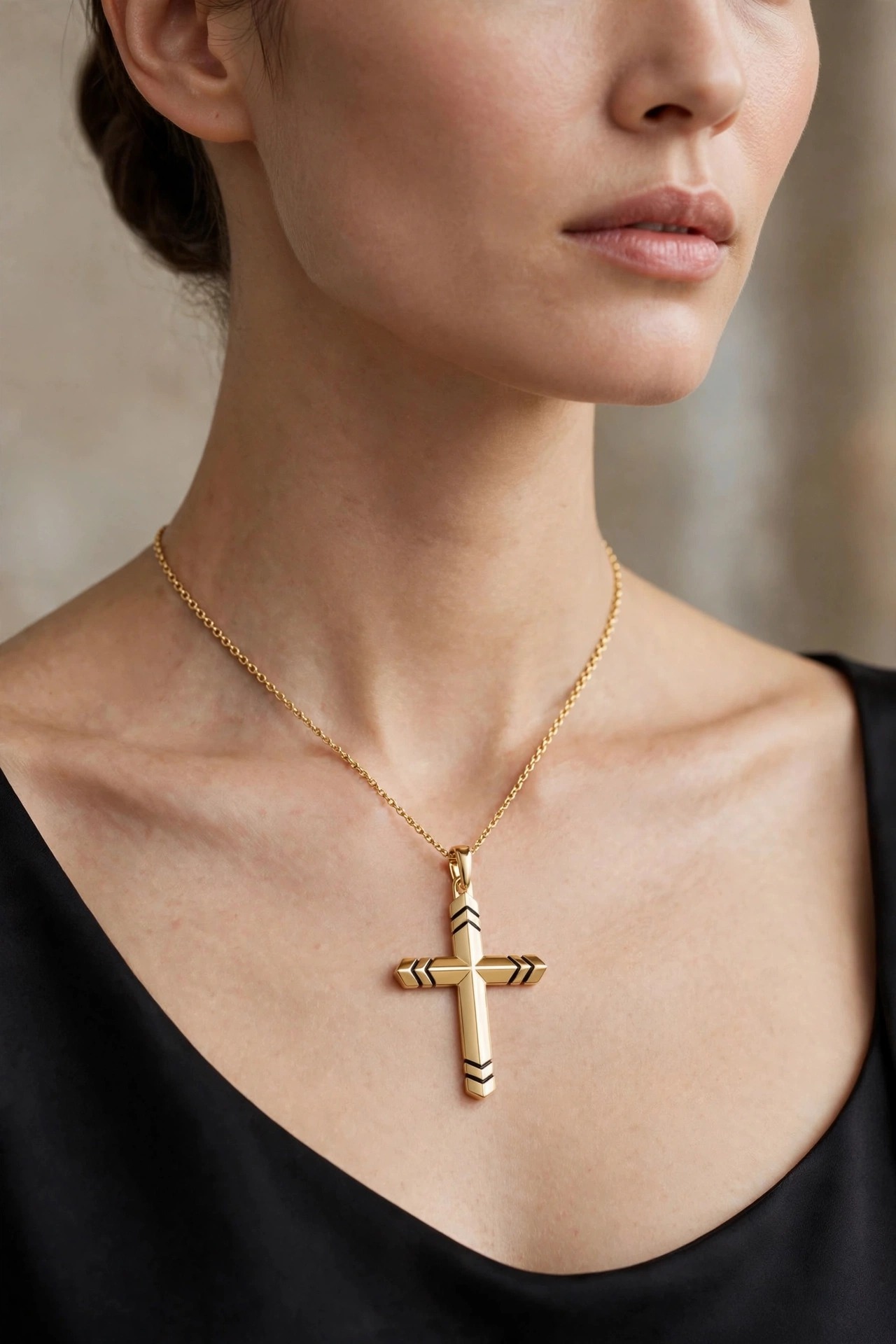 Pingente Cruz em Ouro Amarelo 18k — vista 2