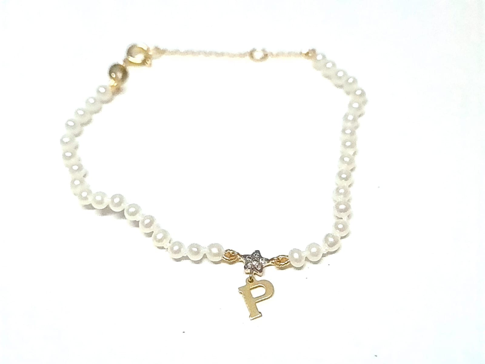 Pulseira Infantil em Ouro Amarelo 18k com Pérolas, Diamante e Letra