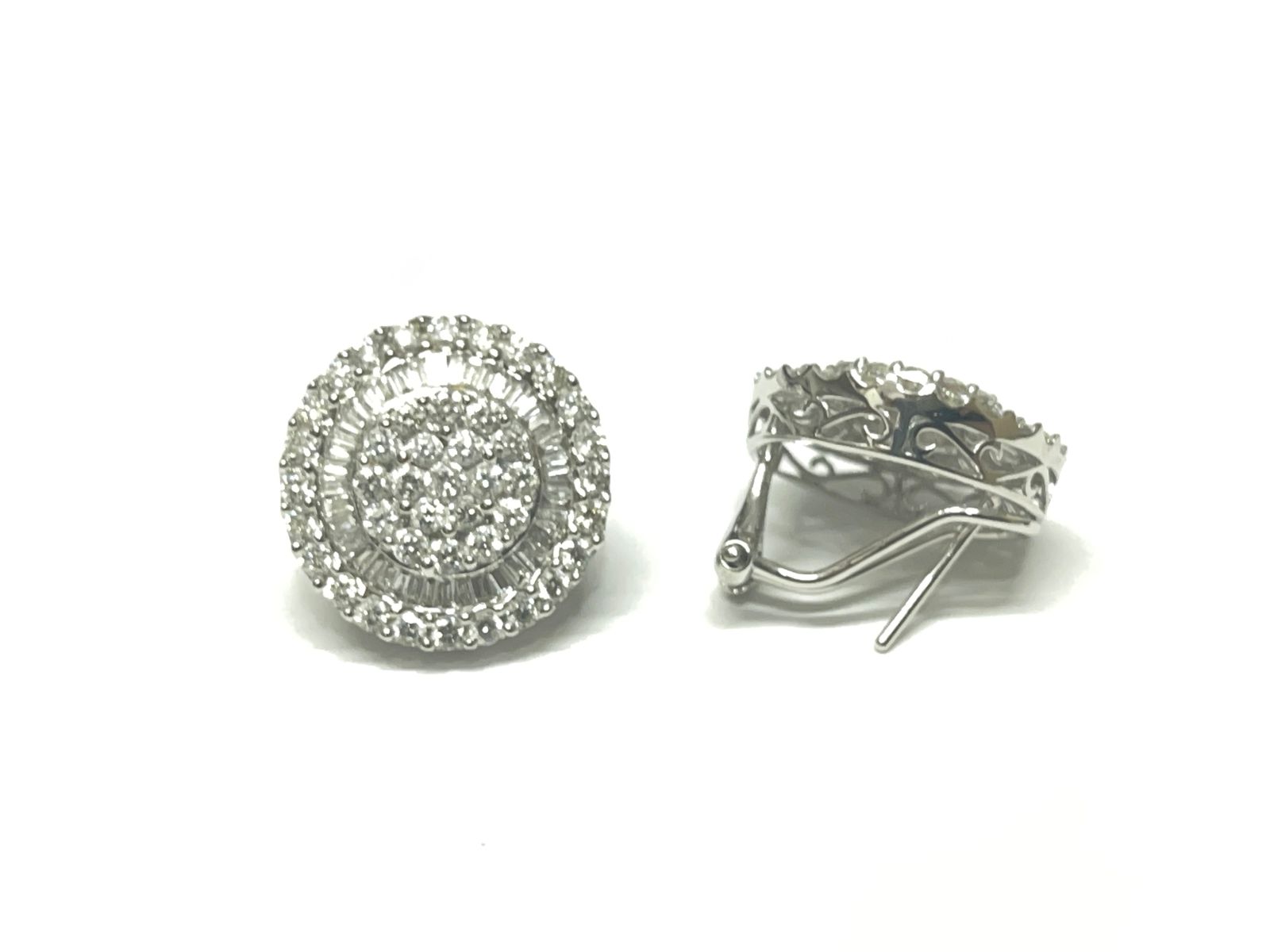 Brinco em Ouro Branco 18k com Diamante — vista 3