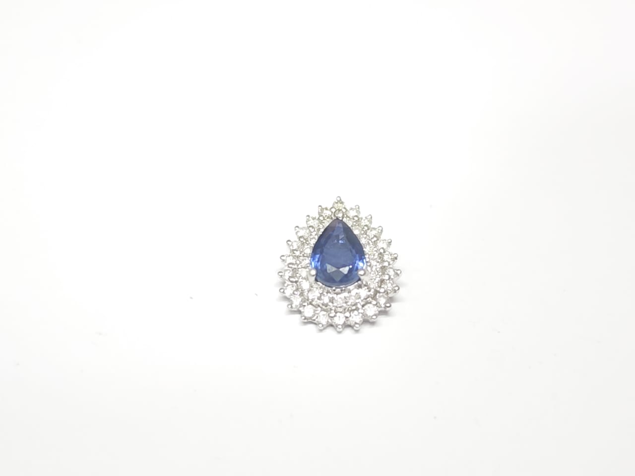 Pingente em Ouro Branco 18k com Diamante e Safira — vista 3