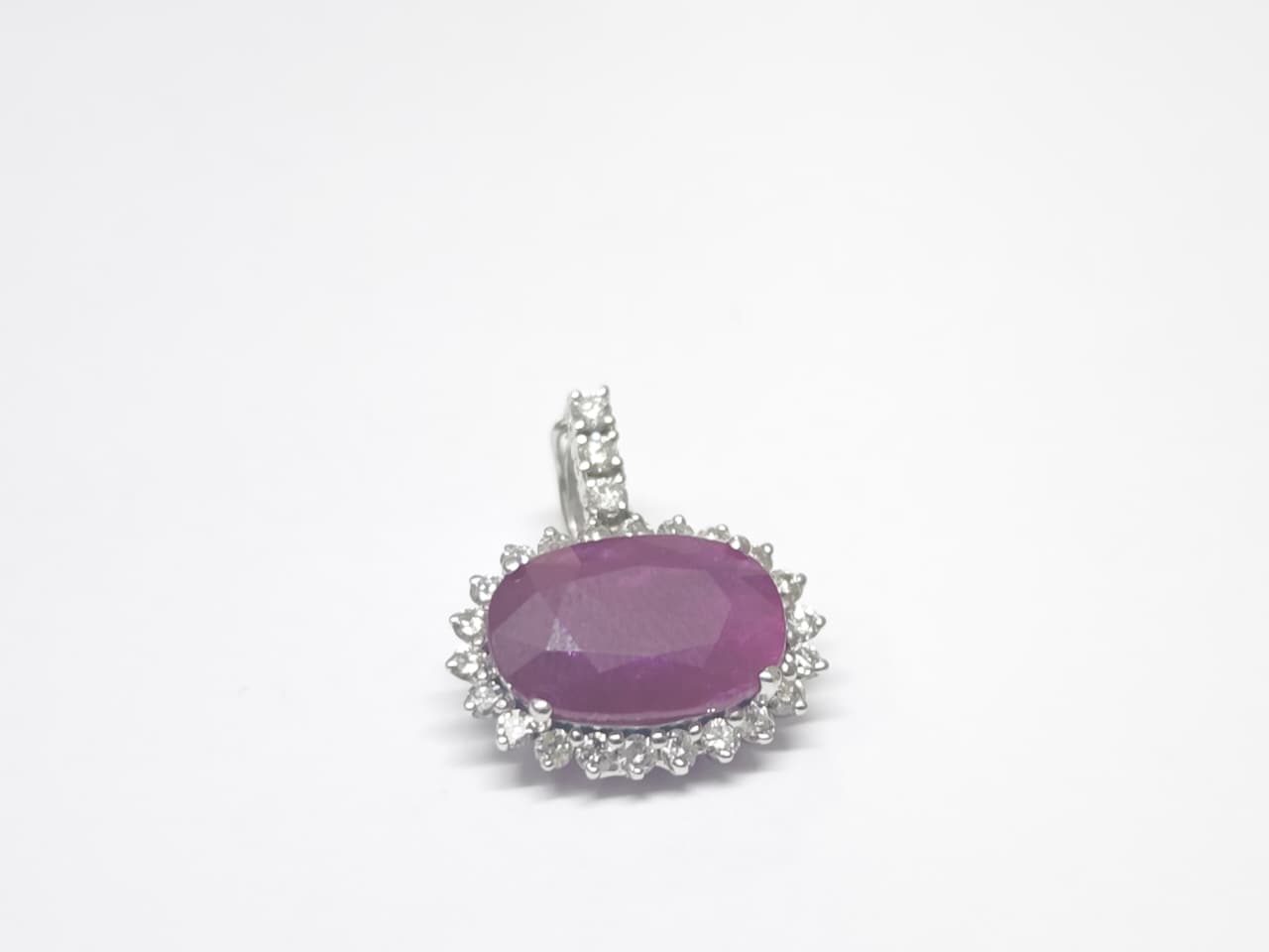 Pingente em Ouro Branco 18k com Diamante e Rubi — vista 3