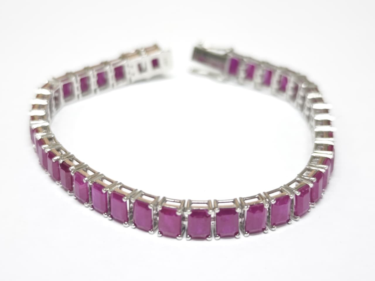 Pulseira em Ouro Branco 18k com Rubi — vista 3