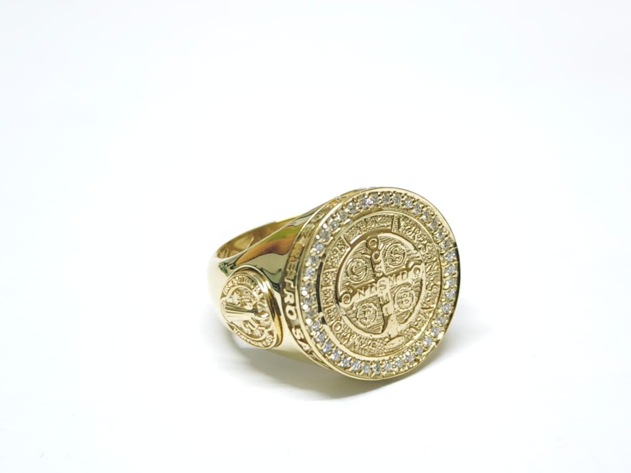Anel em Ouro Amarelo 18k com Diamante — vista 3